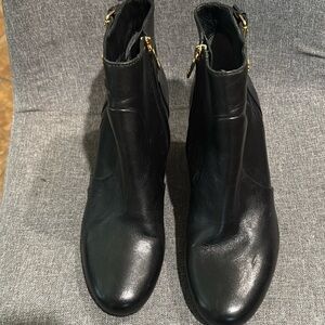 Tory Burch Milan leather wedge bootie size 9 (039)